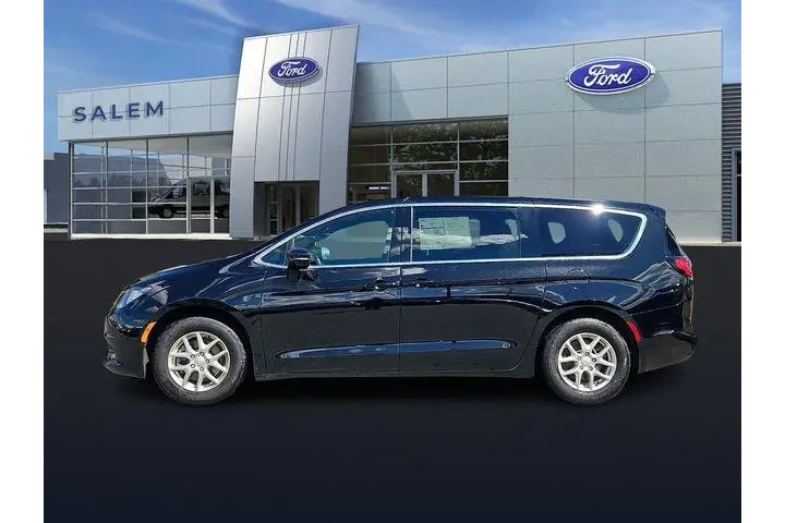 $30499 : Chrysler Voyager 2025 LX 4dr image 5