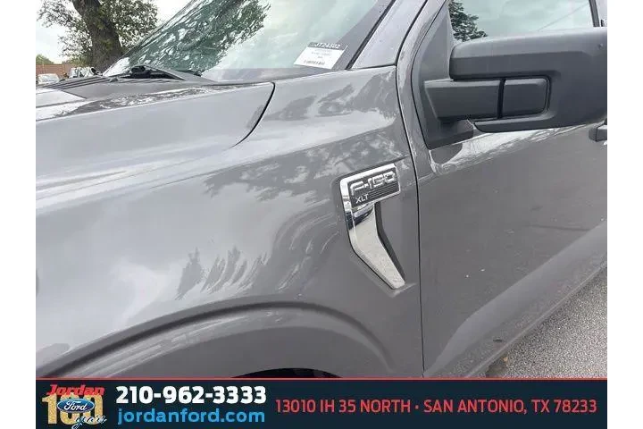 $29663 : Ford F-150 2023 4x2 Lariat 4 image 4