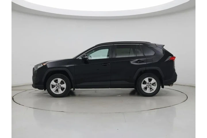 $29998 : Toyota RAV4 2021 AWD XLE 4dr image 3
