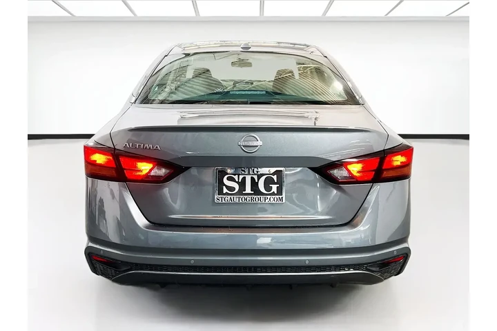 $18995 : Nissan Altima 2025 2.5 SV 4d image 6