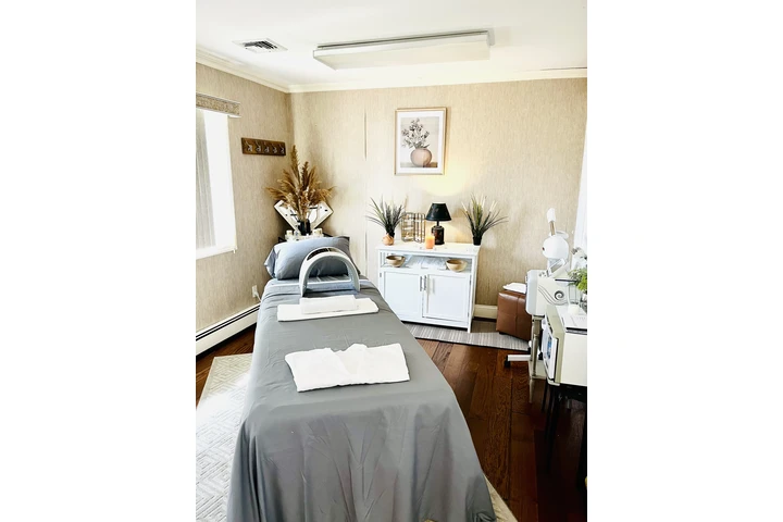 Massages Relax & Facials image 2
