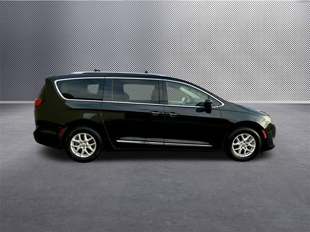 $20231 : 2020 Pacifica Touring L image 9