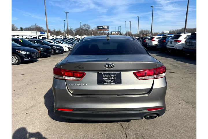 $10980 : 2018 Optima LX Auto image 3