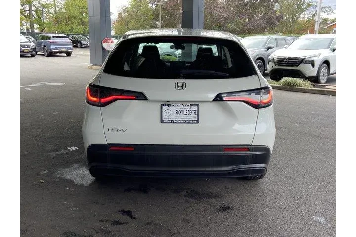 Honda HR-V 2025 AWD LX 4dr C image 6