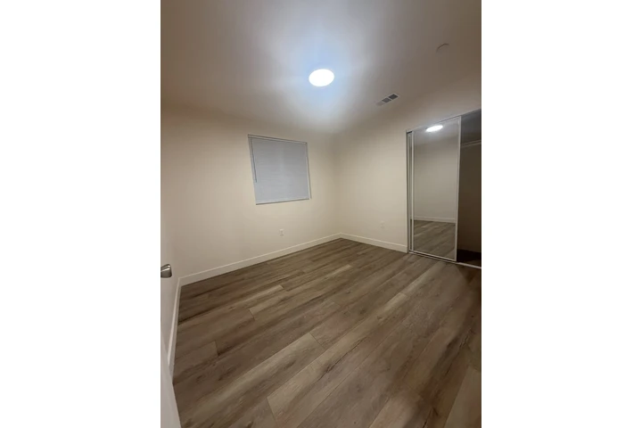 $5500 : casa nueva 22 y Hooper image 5