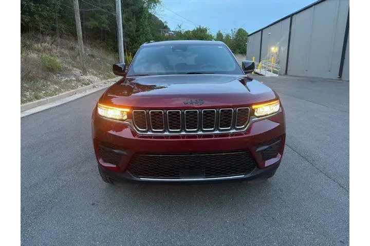 $32490 : Jeep Grand Cherokee 2025 4x2 image 2