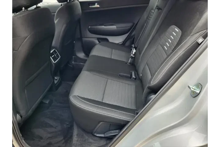 $20760 : Kia Sportage 2022 LX 4dr SUV image 5