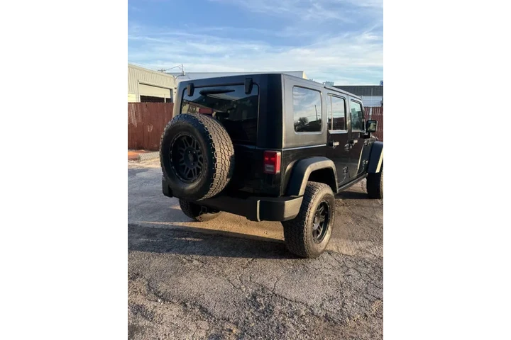 $11995 : 2008 Wrangler Unlimited Rubic image 5