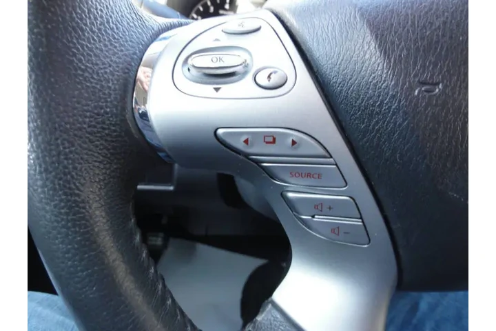 $11450 : 2017 Murano SL image 9