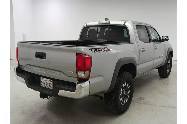 $24998 : Toyota Tacoma 2016 4x2 SR5 V image 5