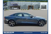 $22000 : Volvo S60 2021 AWD T5 R-Desi thumbnail