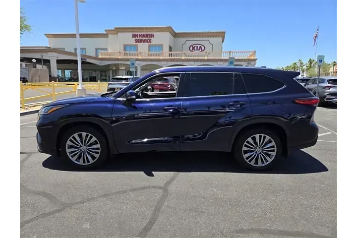 $31885 : Toyota Highlander 2021 AWD P image 3