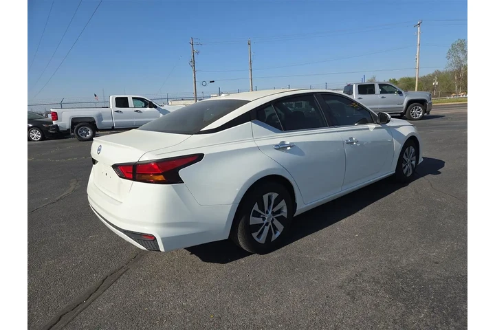 $15995 : 2019 Altima 2.5 S image 5