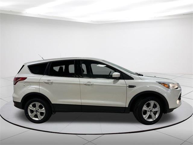 $11900 : Pre-Owned 2016 Escape SE image 2