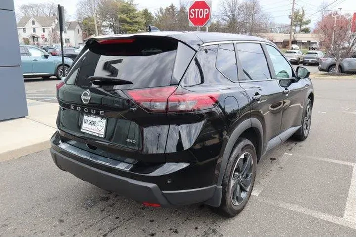 $23186 : Nissan Rogue 2025 AWD SV 4dr image 6