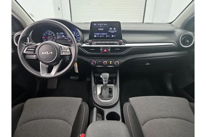 $17998 : Kia Forte 2024 LX 4dr Sedan image 9