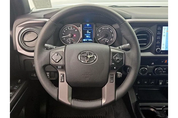 $38998 : Toyota Tacoma 2023 4x4 SR5 V image 10