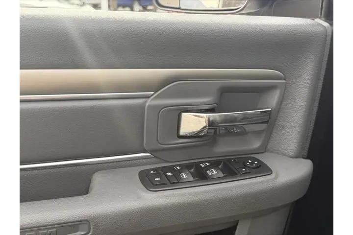 $21949 : Ram 1500 2018 4x4 Big Horn 4 image 9