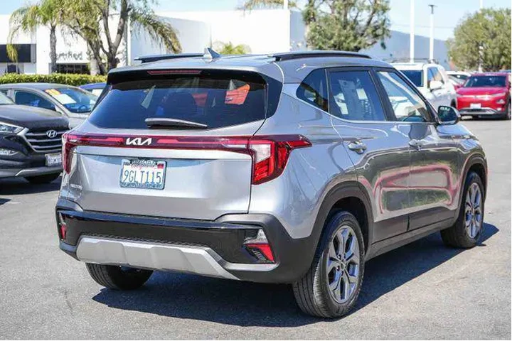 $21000 : Kia Seltos 2024 S 4dr SUV image 7