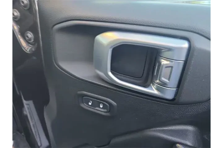 $28590 : Jeep Wrangler 2020 4x4 Rubic image 9