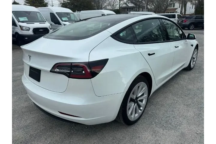 $25700 : Tesla Model 3 2023 4dr Sedan image 5