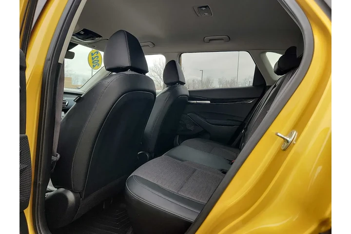 $18342 : Kia Seltos 2022 AWD Nightfal image 10