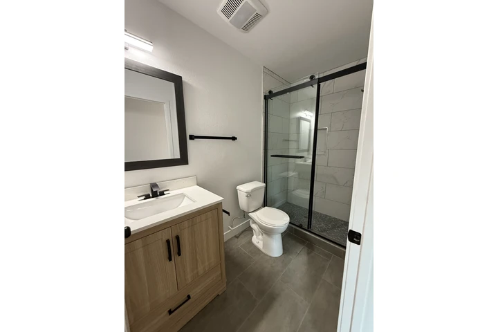 $3800 : casa nueva por 25 y San Pedro image 4