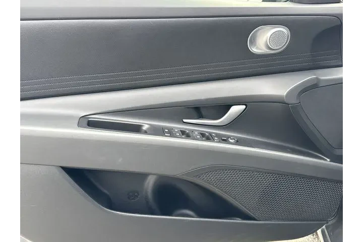 $24687 : Hyundai ELANTRA Hybrid 2025 image 10