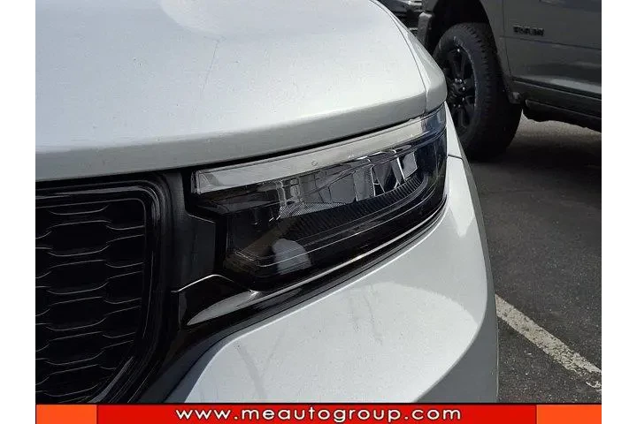 $34535 : Jeep Grand Cherokee L 2024 4 image 4