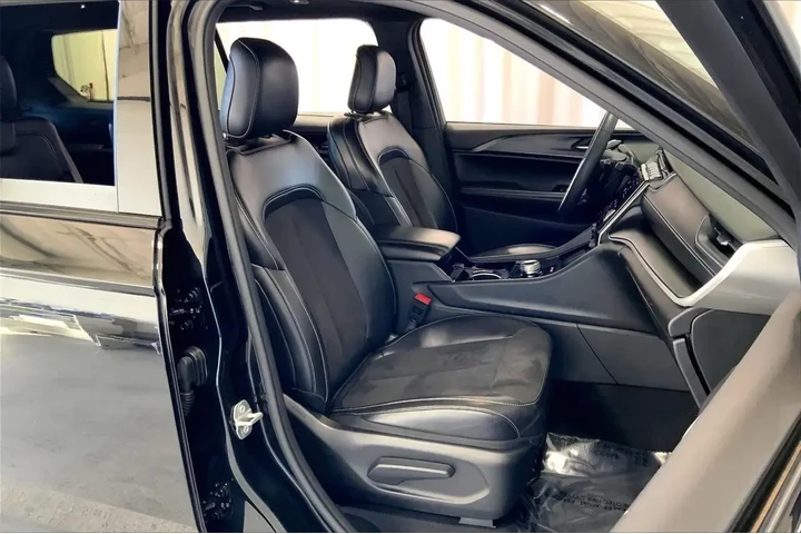 $25084 : Jeep Grand Cherokee L 2023 4 image 6