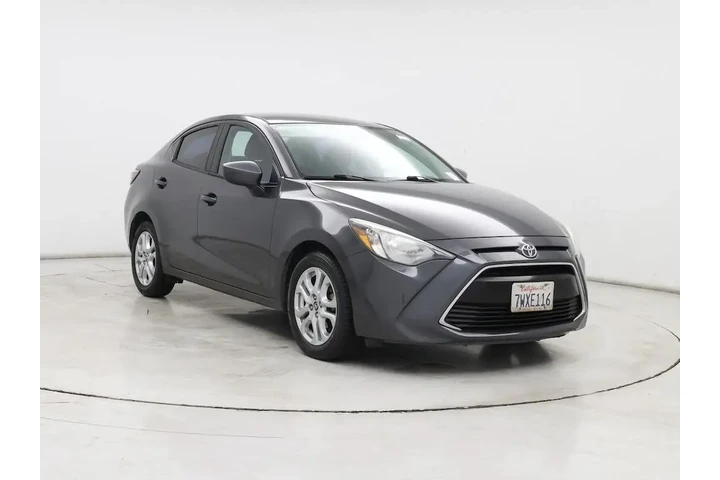 $12998 : Toyota Yaris iA 2017 4dr Sed image 1