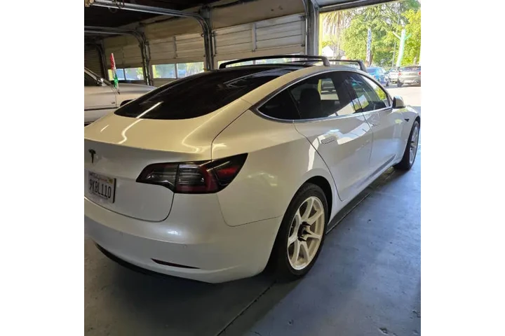 $23995 : 2019 Model 3 Mid Range image 10