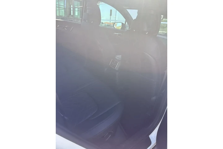 $31900 : Kia Sportage Plug-In Hybrid image 10