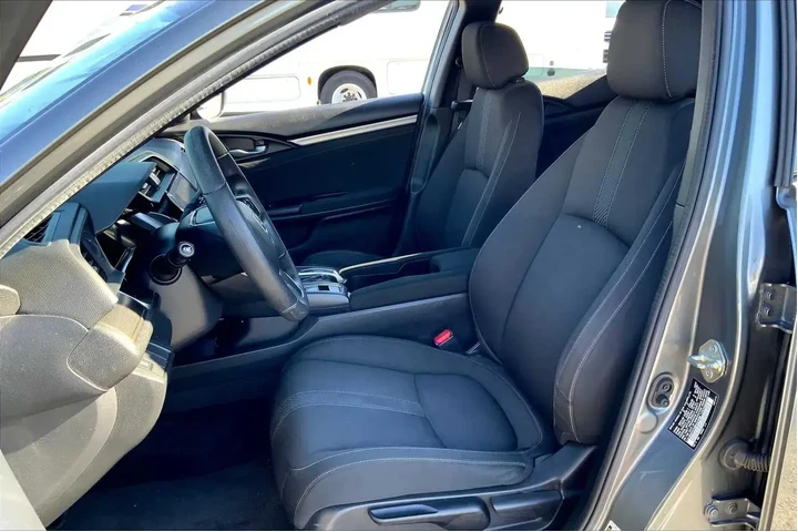 $17498 : Honda Civic 2017 EX 4dr Hatc image 7