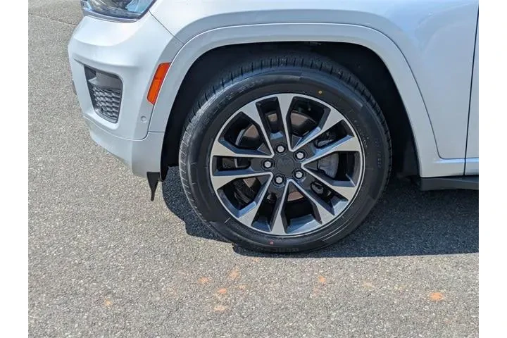 $32500 : Jeep Grand Cherokee L 2022 4 image 10