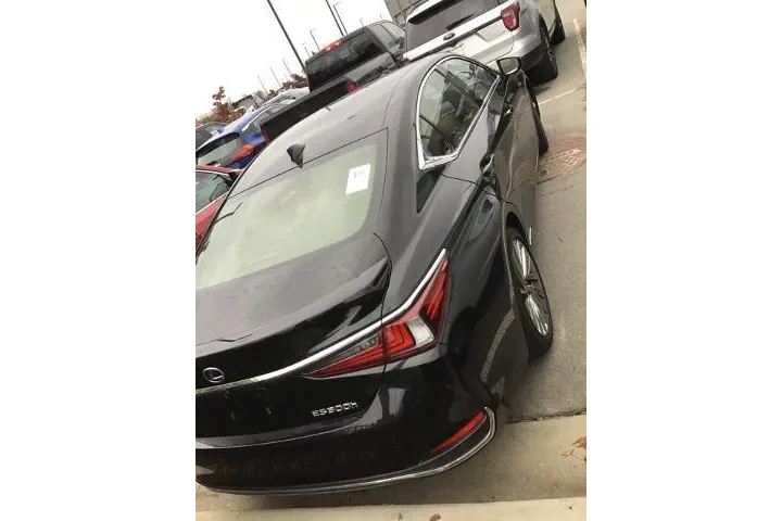 $31995 : Lexus ES 300h 2019 4dr Sedan image 7