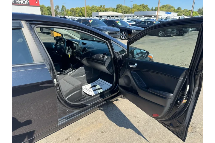 $6980 : 2017 Forte LX Auto image 8