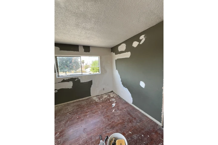 Drywall and teipin finishing image 3