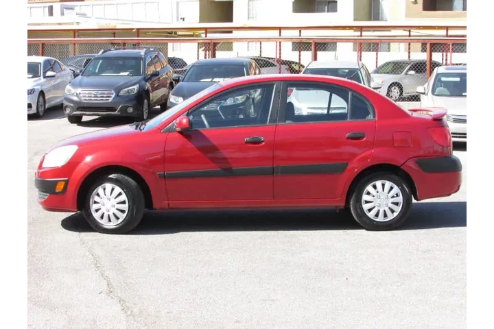 $4900 : 2008 Rio LX image 4