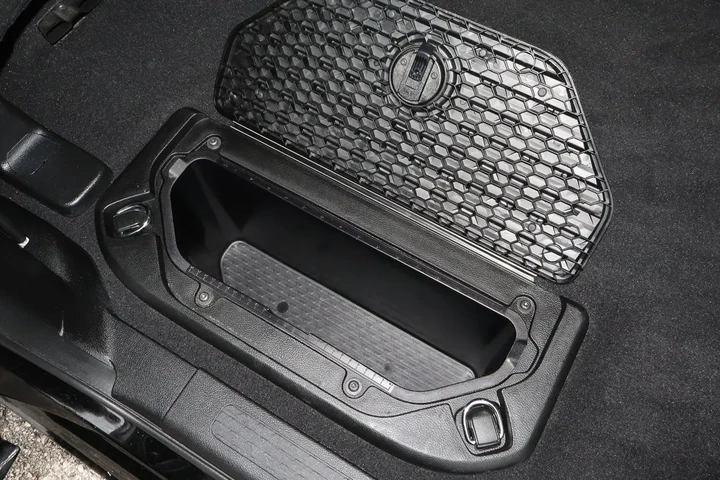 $39988 : 2025 1500 Big Horn 4x4 Crew C image 9