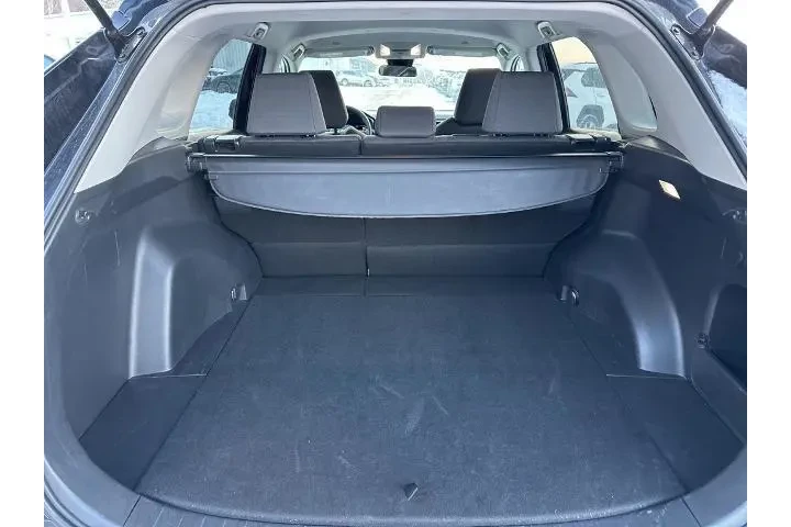 $32509 : Toyota RAV4 2025 AWD XLE 4dr image 6