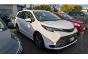 $30990 : 2021 Sienna LE 8 Passenger thumbnail