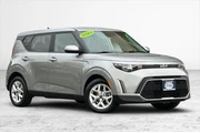 $16990 : Kia Soul 2024 LX 4dr Crossov thumbnail