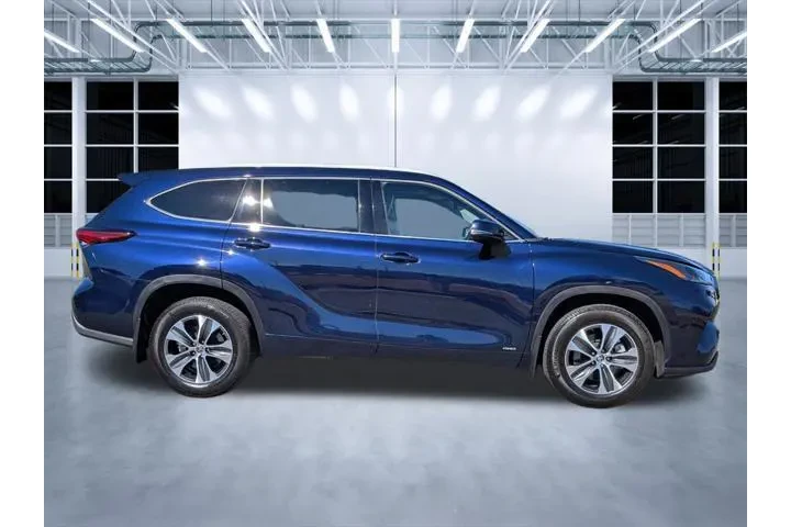$27635 : Toyota Highlander Hybrid 202 image 3