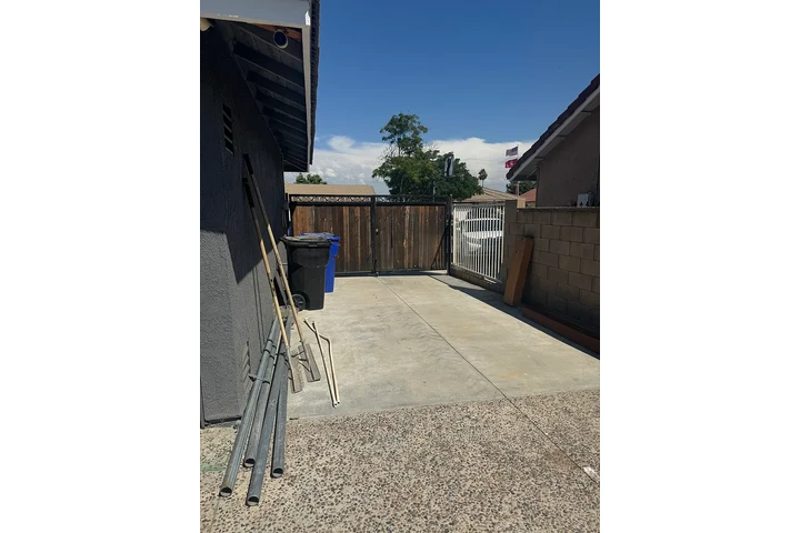 $1500 : Rialto- Listo image 5