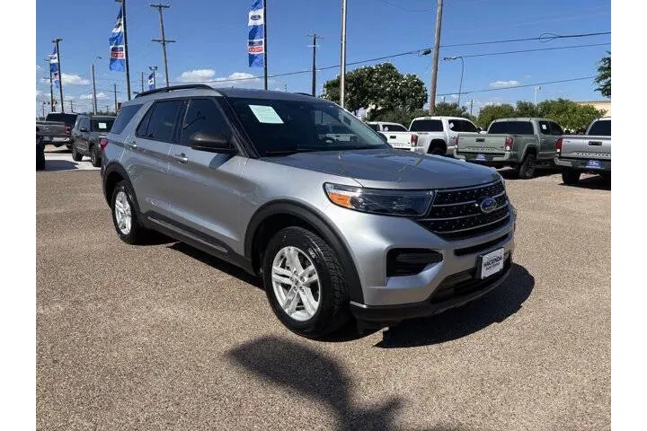 $24705 : 2021 Explorer XLT image 6