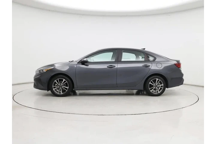 $17998 : Kia Forte 2023 LXS 4dr Sedan image 3