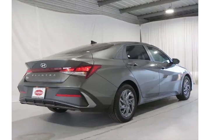 $21690 : Hyundai ELANTRA 2024 SEL 4dr image 4
