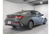 $21690 : Hyundai ELANTRA 2024 SEL 4dr thumbnail