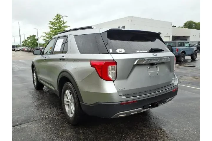 $25941 : Ford Explorer 2021 AWD XLT 4 image 3